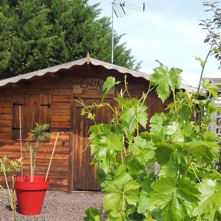 Chalet Atypique Kota Noah Location En Gite Salle D'Eau Privative A 20M Chazemais Esterno foto